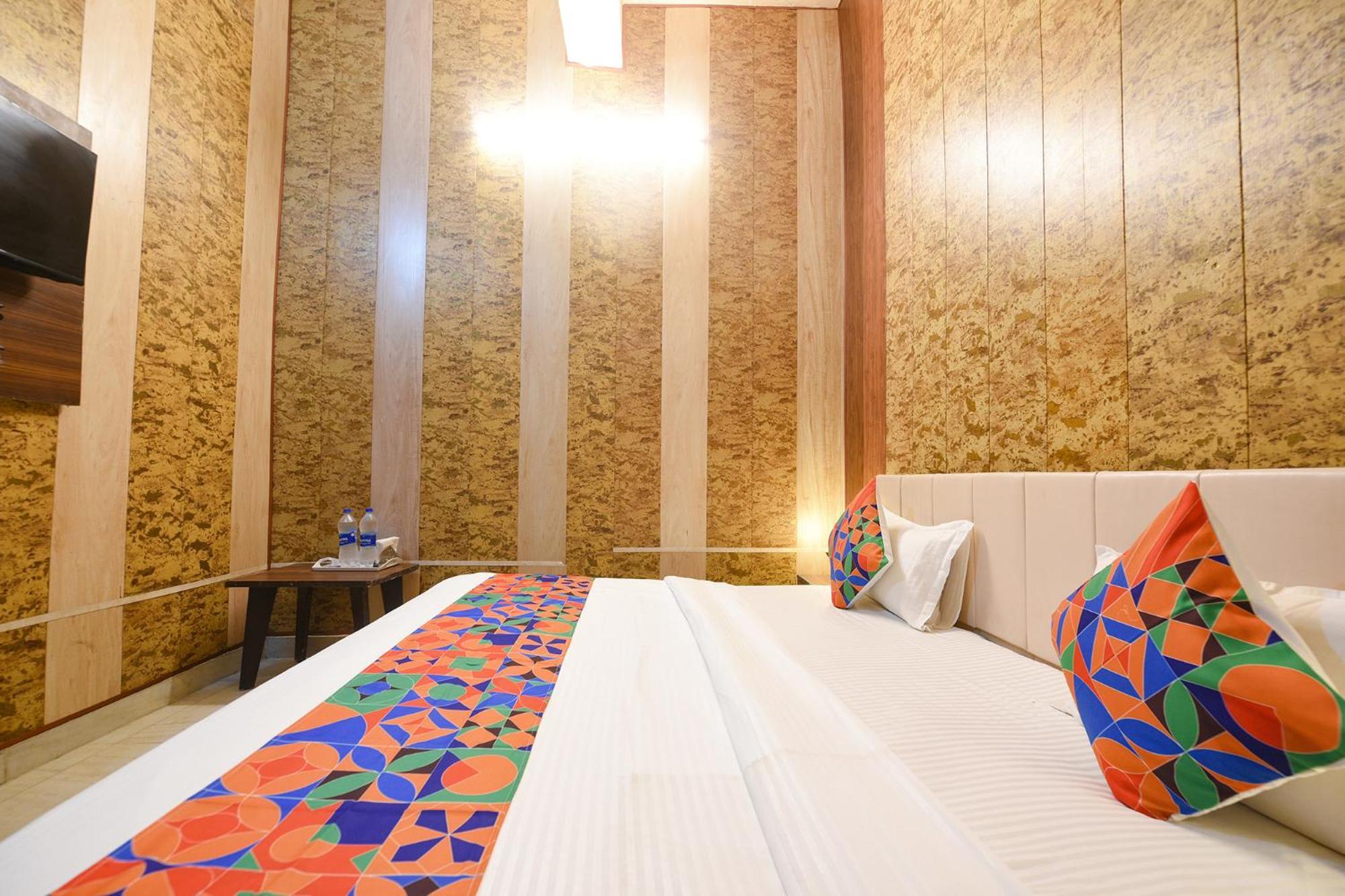 Fabhotel The Grand Palace Faridabad Exterior foto