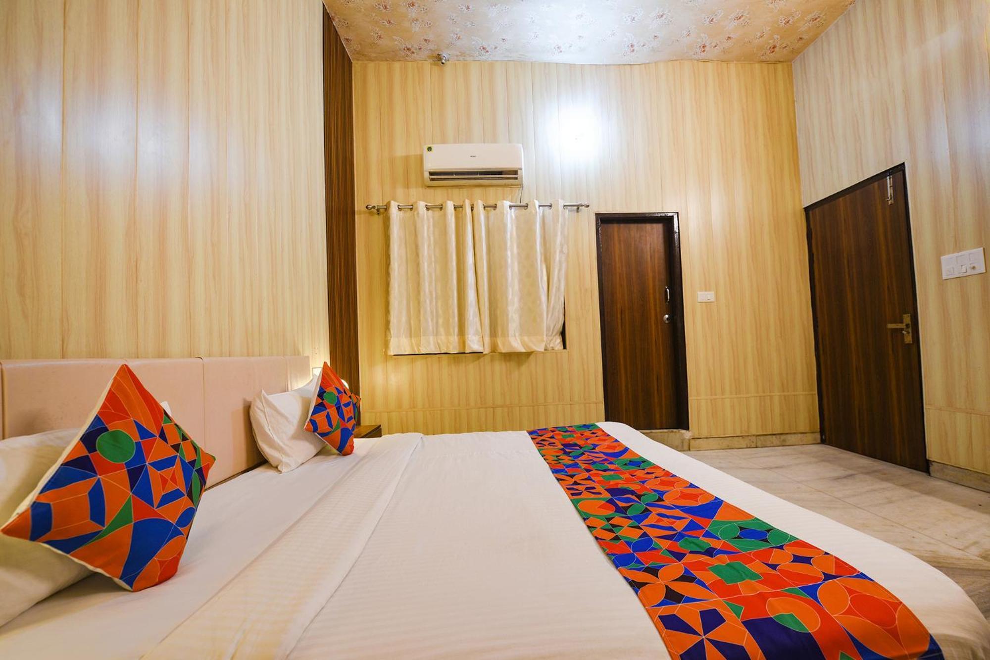 Fabhotel The Grand Palace Faridabad Exterior foto